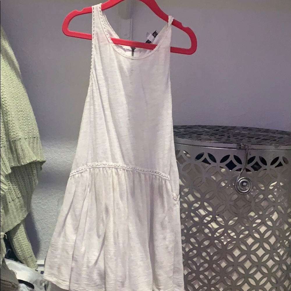 white lacey tank top